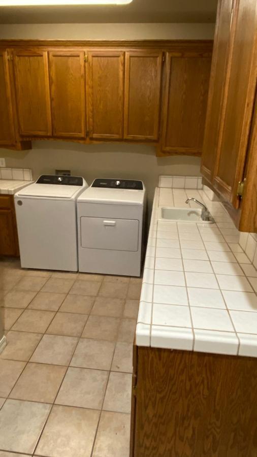 Beautiful Peaceful Desirable Home In Madera Rancho エクステリア 写真
