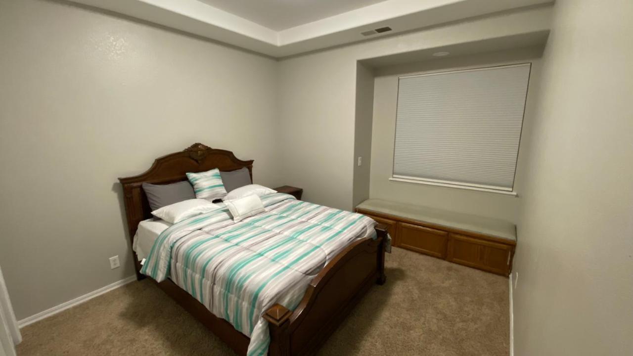 Beautiful Peaceful Desirable Home In Madera Rancho エクステリア 写真
