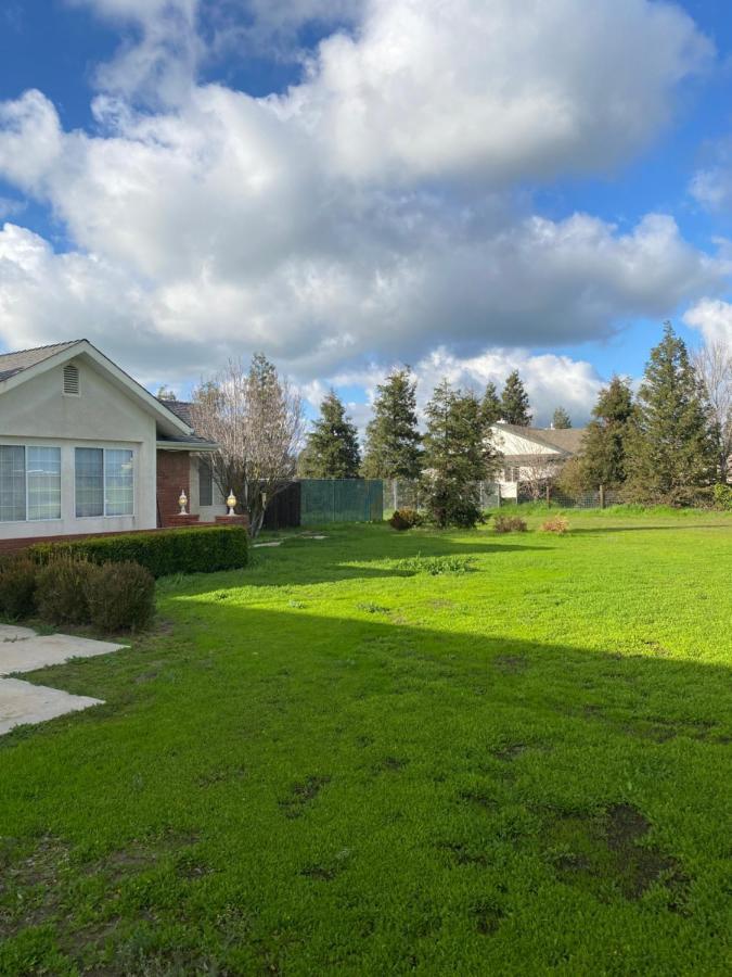 Beautiful Peaceful Desirable Home In Madera Rancho エクステリア 写真